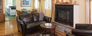 Cottage Room - Farmington Accommodations